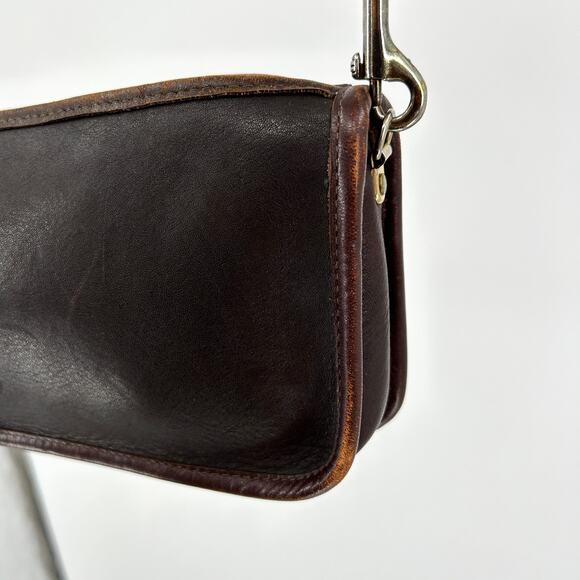 Vintage 80s Crawford’s Dark Brown Genuine Leather Baguette Shoulder Bag - Picture 4 of 9